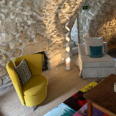 La Charmeraie Montpeyroux (Puy-de-Dome)